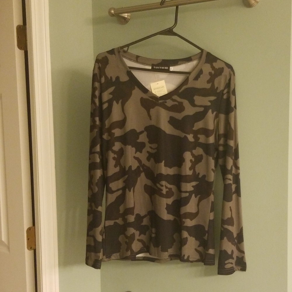 Sexy and silky camo shirt